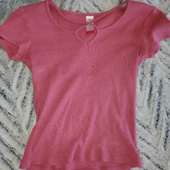 Cropped form fitting tee - Picture 3 of 3